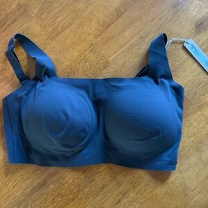 NAKED SCOOP BRALETTE from SKIMS